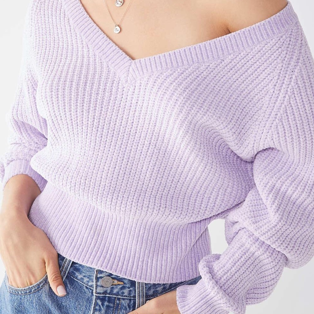 UO Lilac sweater with v-neck detail
